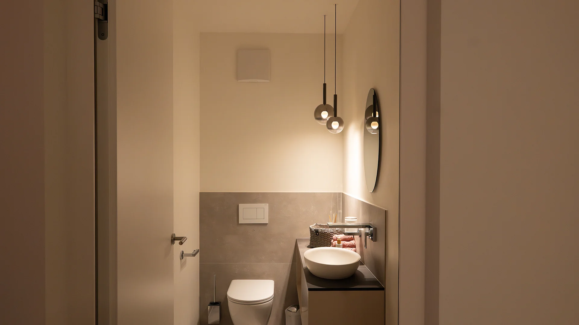 Pendelleuchten im WC-Bereich, Lichtplanung Conceptlicht